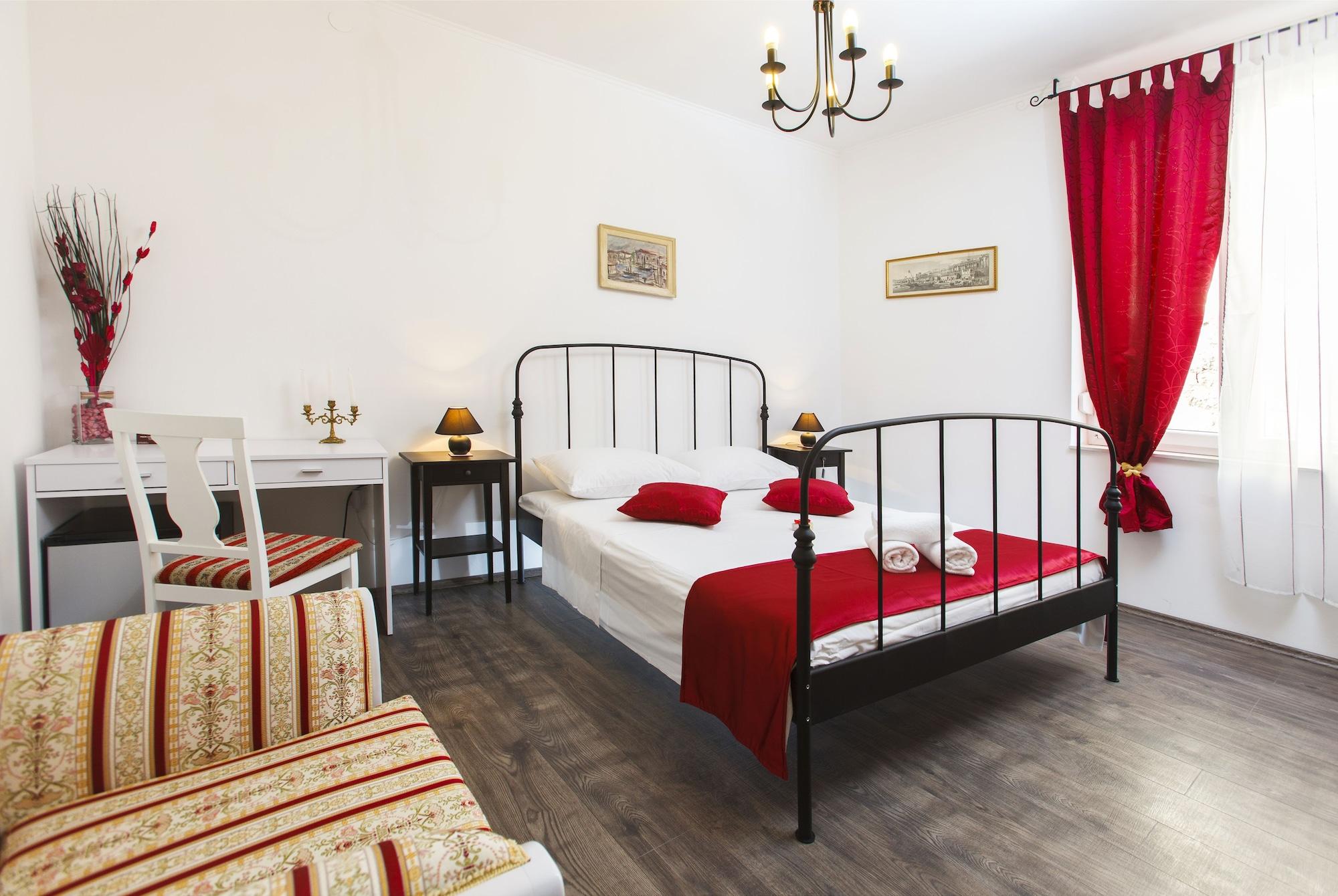 Prior Suites Split Extérieur photo