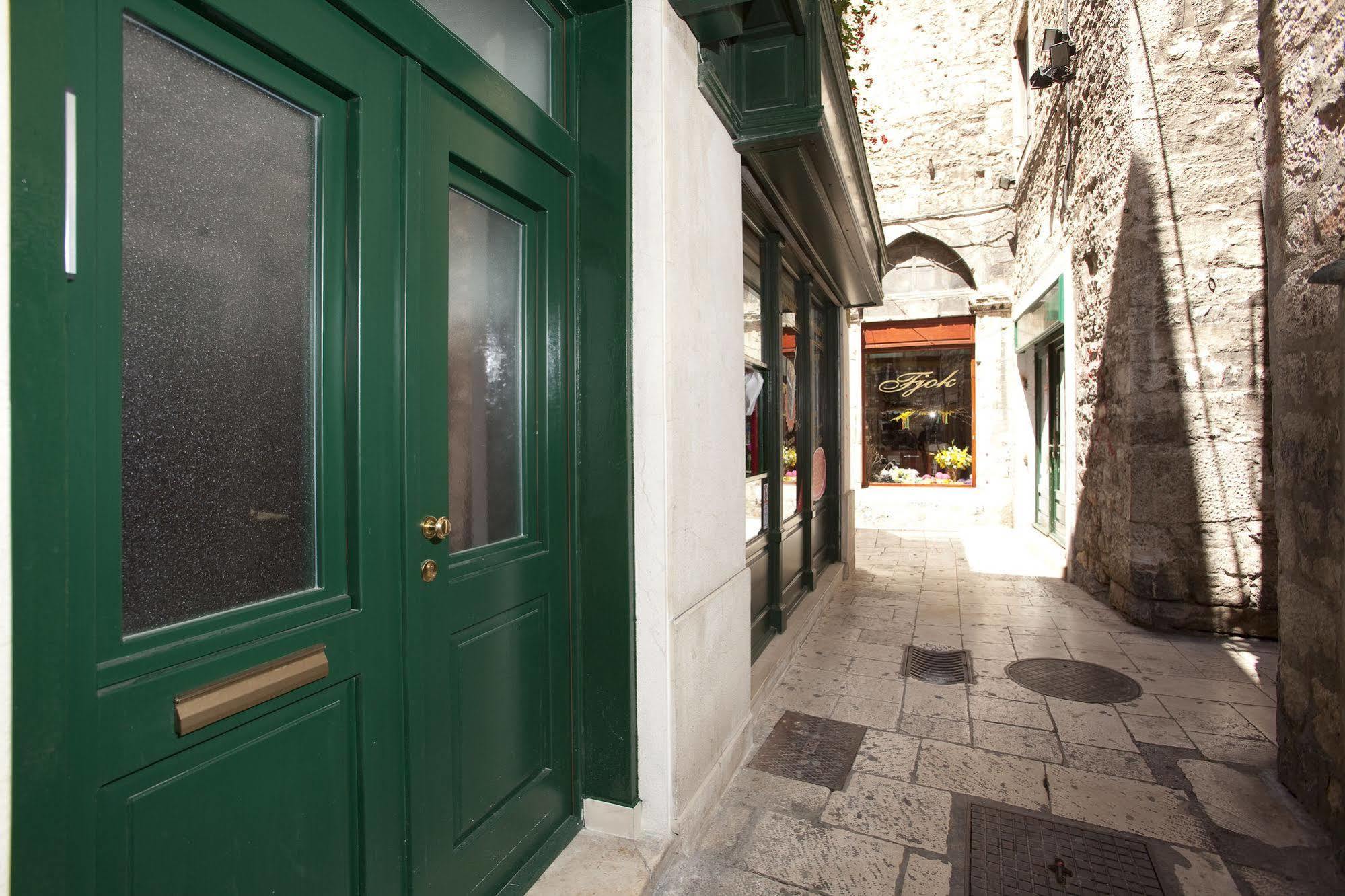 Prior Suites Split Extérieur photo